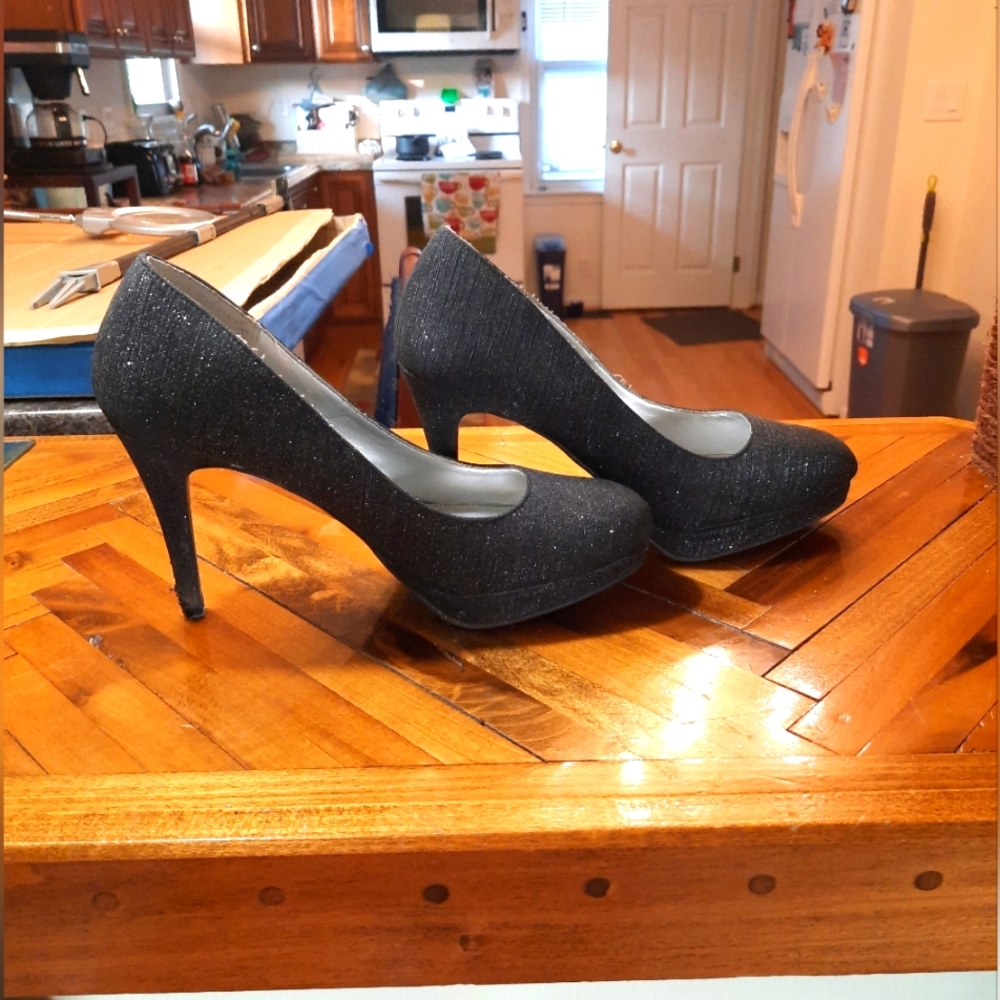Fioni Black Glittery High Heels  Size 8
